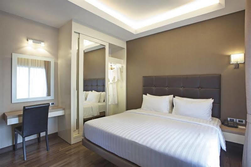 V Residence Serviced Apartment 방콕 외부 사진