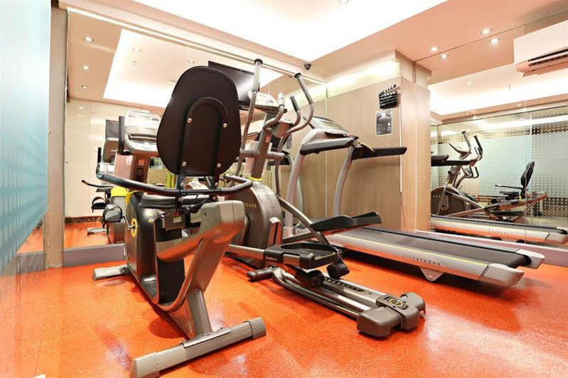 V Residence Serviced Apartment 방콕 외부 사진