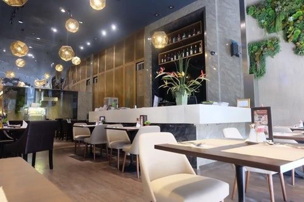 V Residence Serviced Apartment 방콕 외부 사진