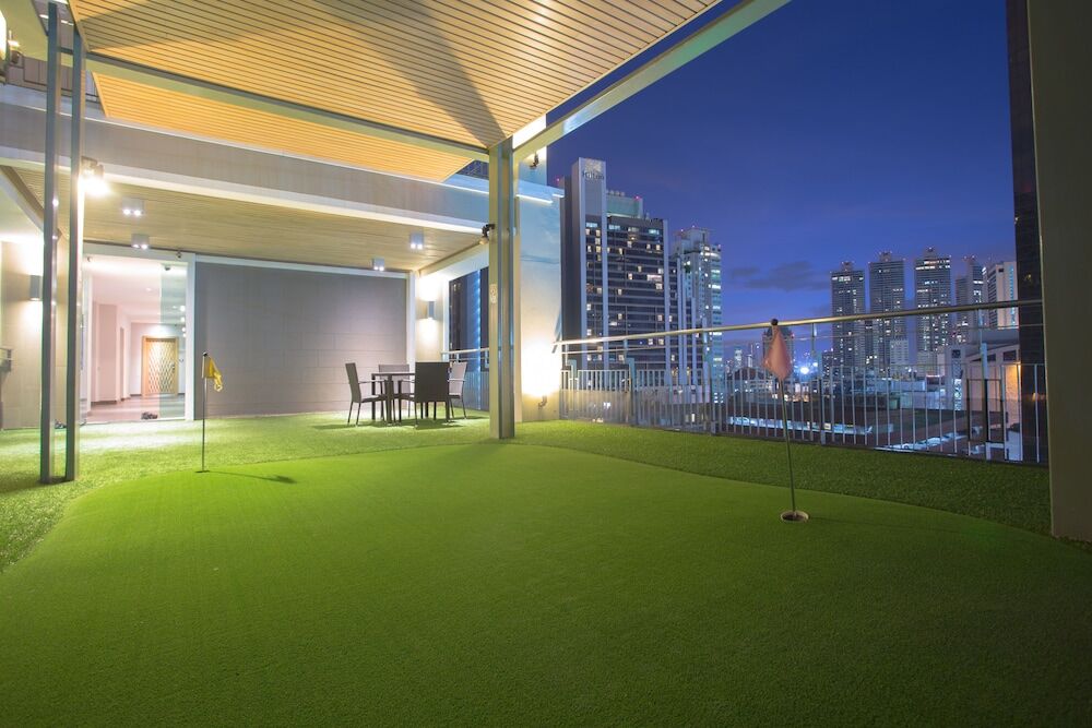 V Residence Serviced Apartment 방콕 외부 사진