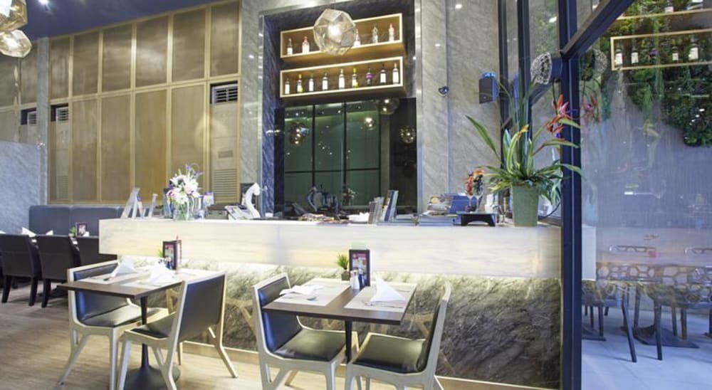 V Residence Serviced Apartment 방콕 외부 사진